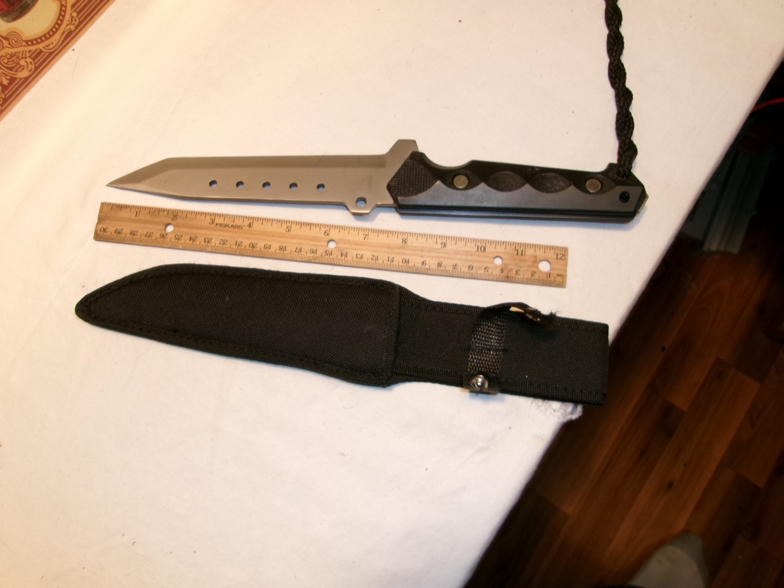 Frost Cutlery Survival Knife w/Sheath