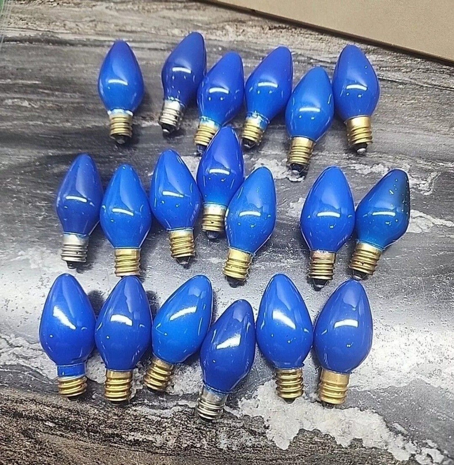 19 Rare Vintage Blue Light Bulbs Color Christmas-untested