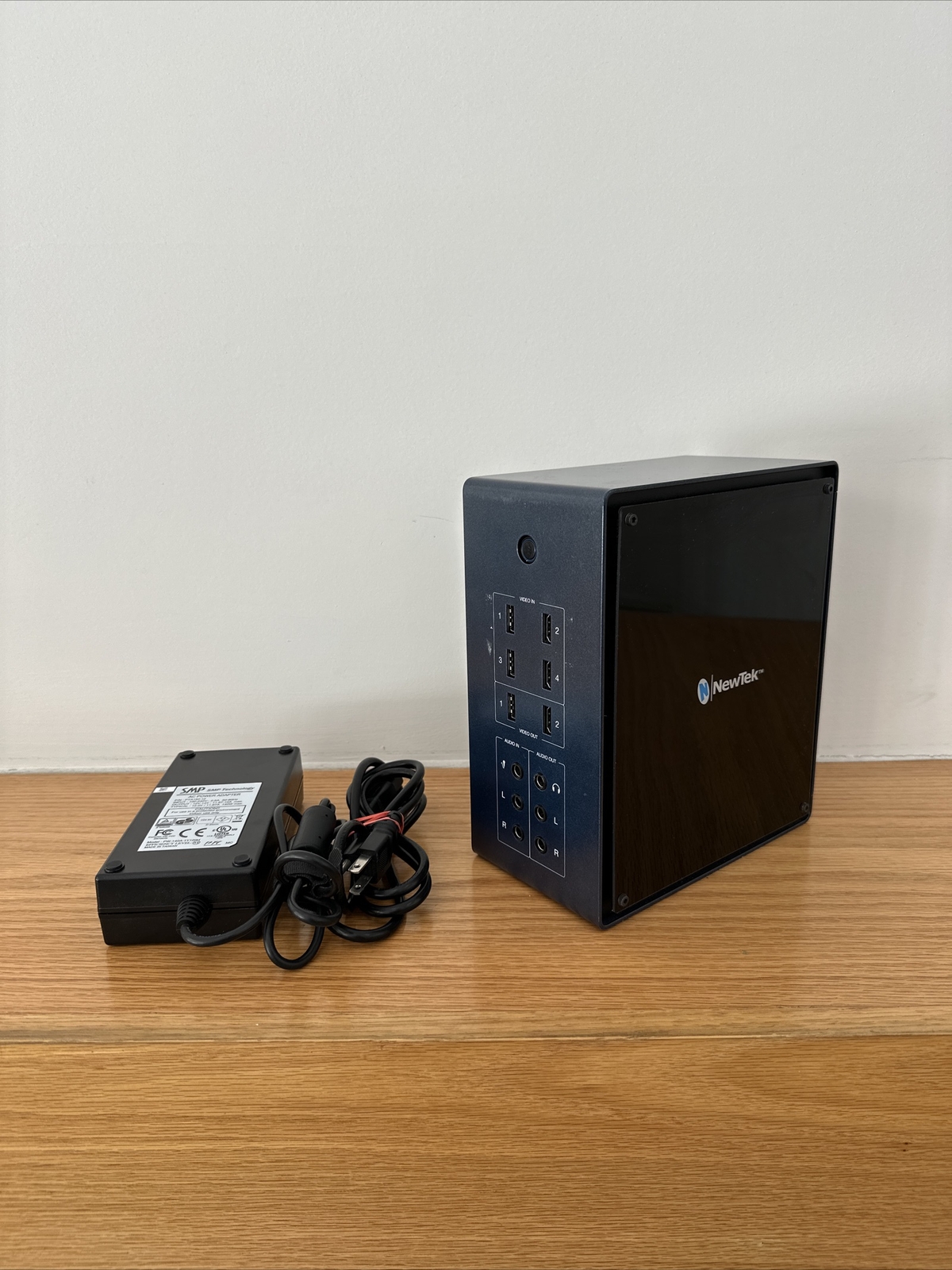 NewTek TriCaster Mini HD-4  Multimedia Production Studio Switcher