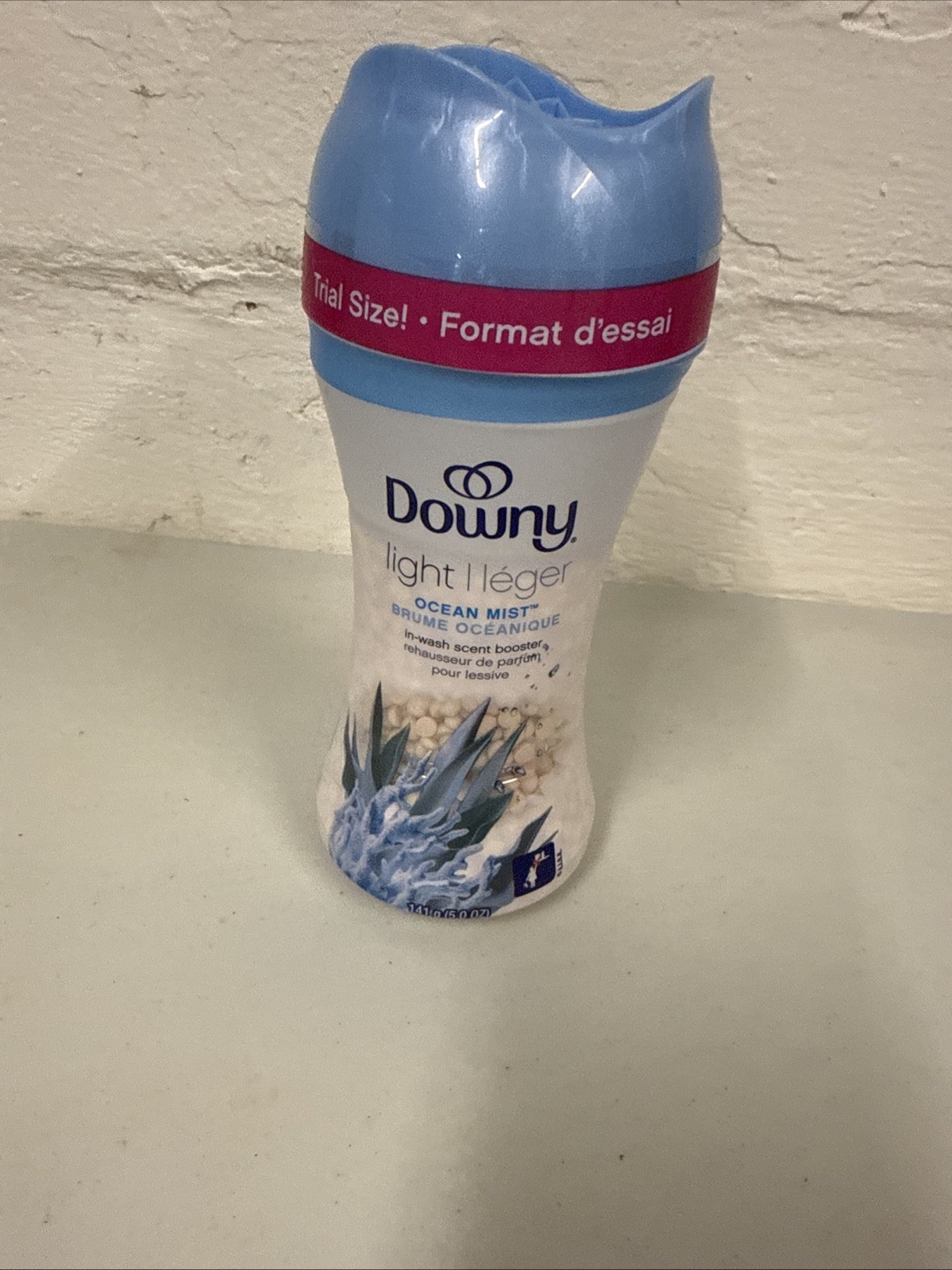 Downy Light Ocean Mist In Wash Scent Booster 5 oz Lasting Freshness New