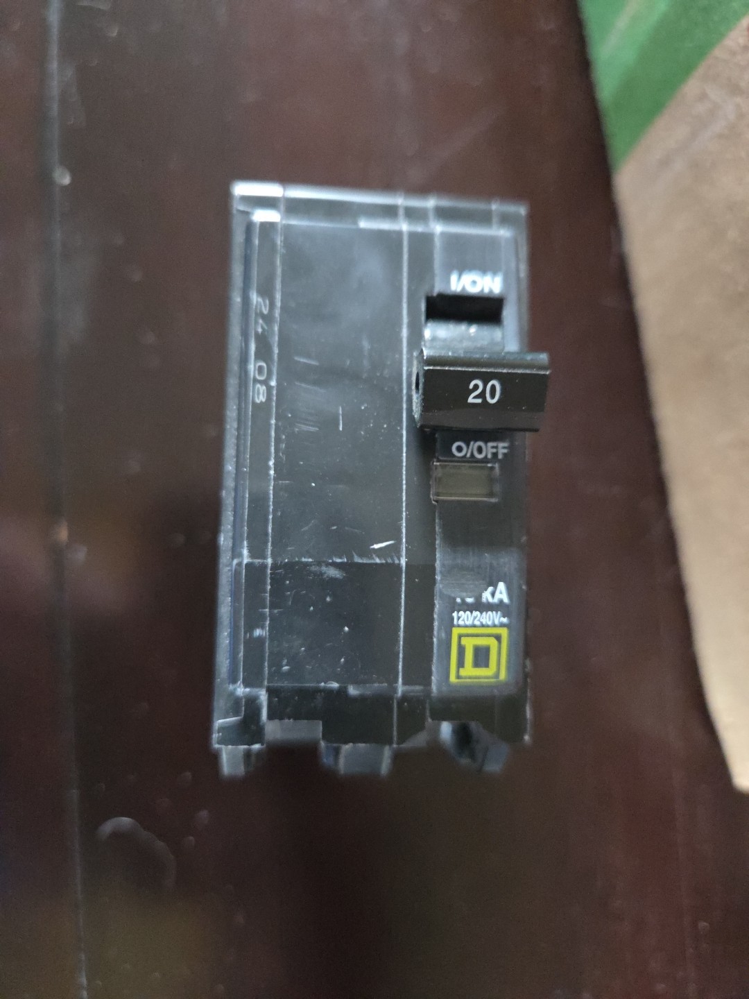 Square D Q0220 20Amp Breaker 2 Pole 120/240 Plug In