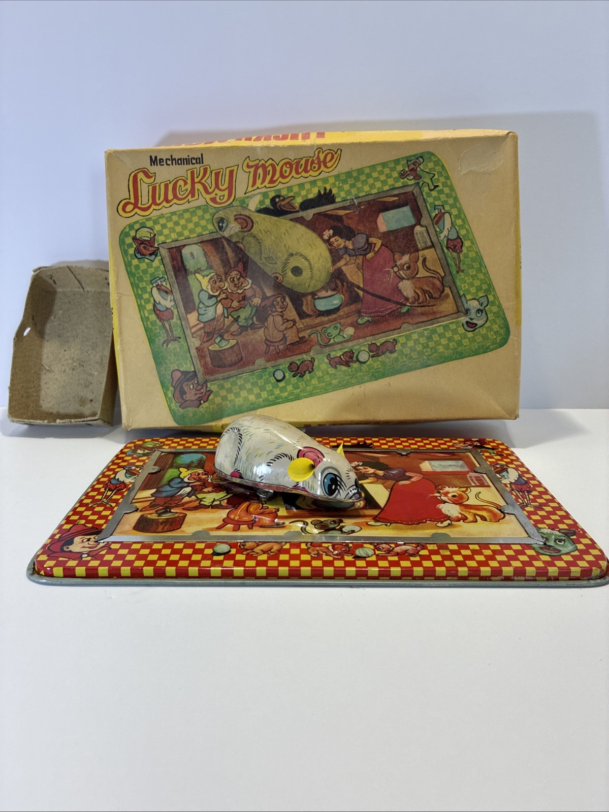 Lucky Mouse Vintage Tin Toy Mechanical Wind Up with Box Disney Snow White Works