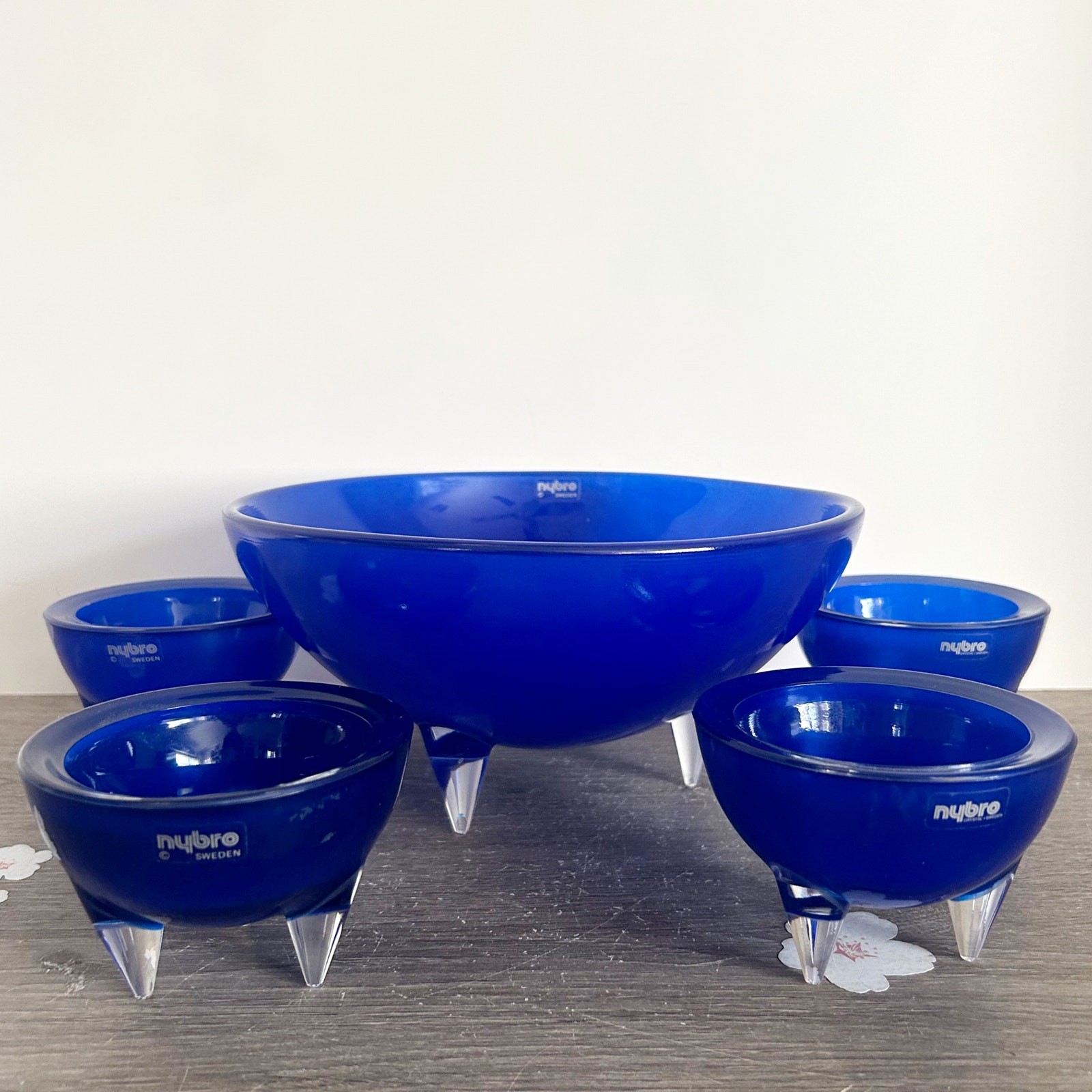 VTG NYBRO Sweden Crystal Cobalt Glass Bowl and 4 Candle Holder Table Display Set