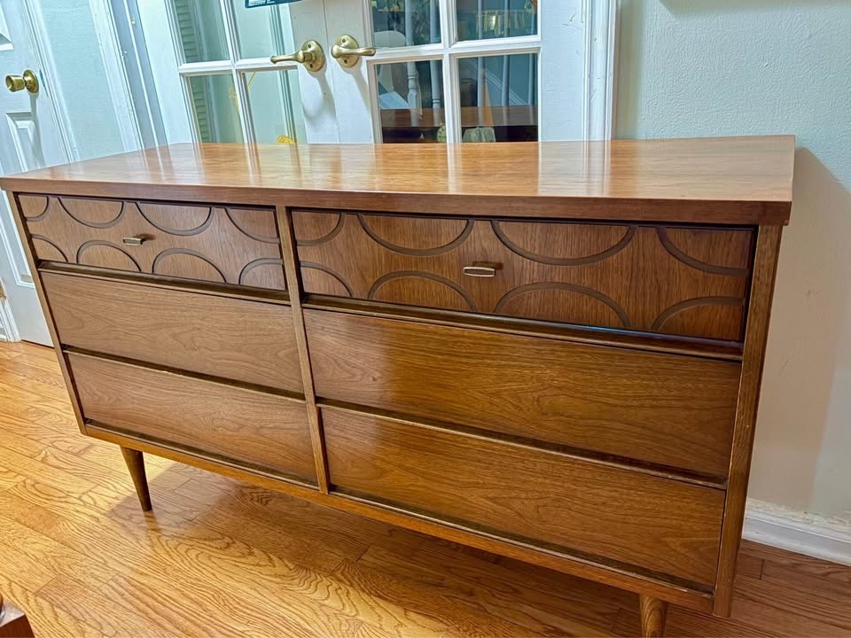 Vintage Mid-Century  Modern Basset Furniture Walnut Dresser