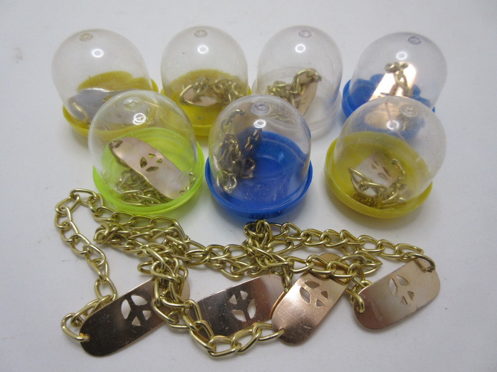 11 Old Vintage Peace Symbol Bracelet Vending Gumball Machine Toys