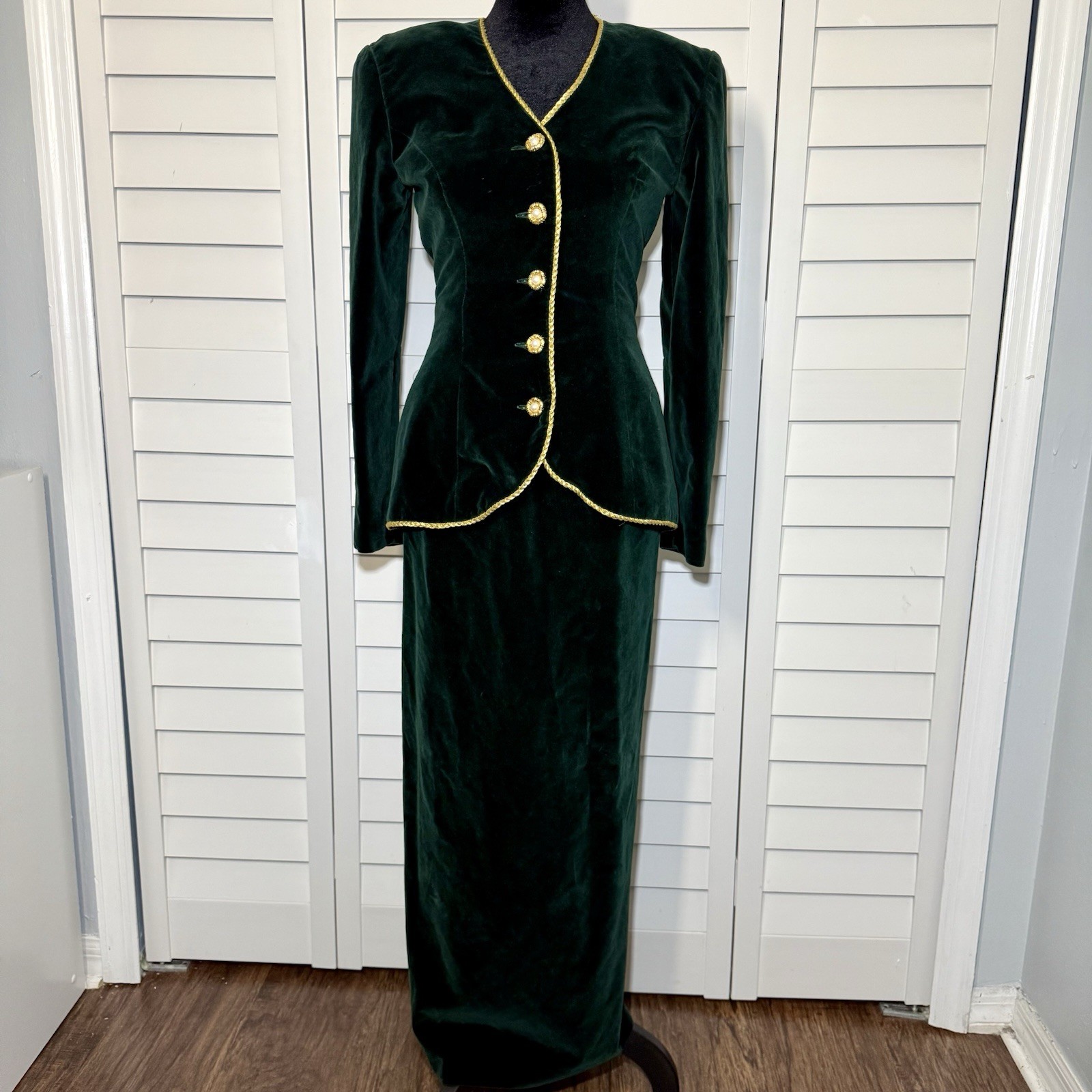 Vtg Emerald Green Velvet Renaissance Skirt Suit Gold Trim Noble Court Cosplay
