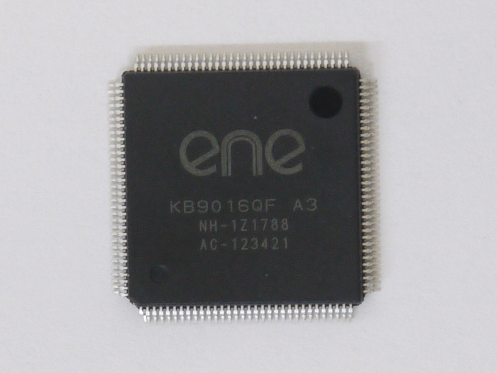 NEW ENE KB3930QFB1 TQFP KB3930QF B1 Power IC Chip Chipset