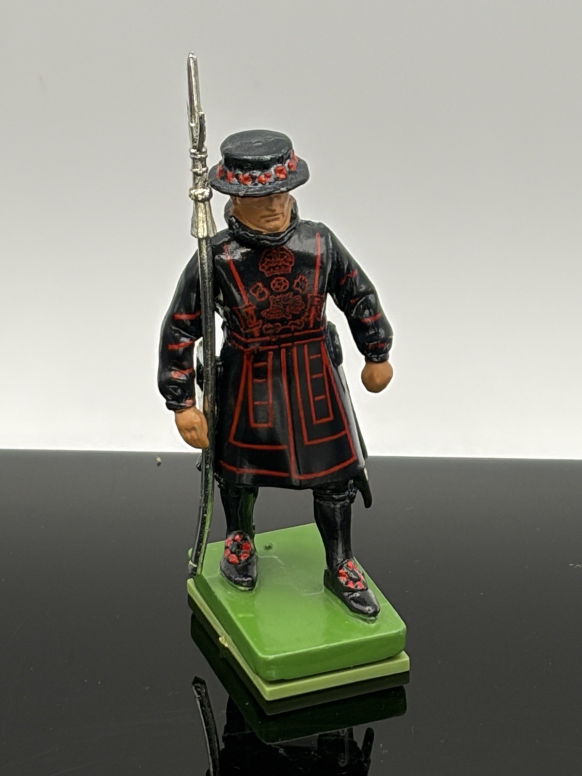 Britains Yeoman Warder Figure