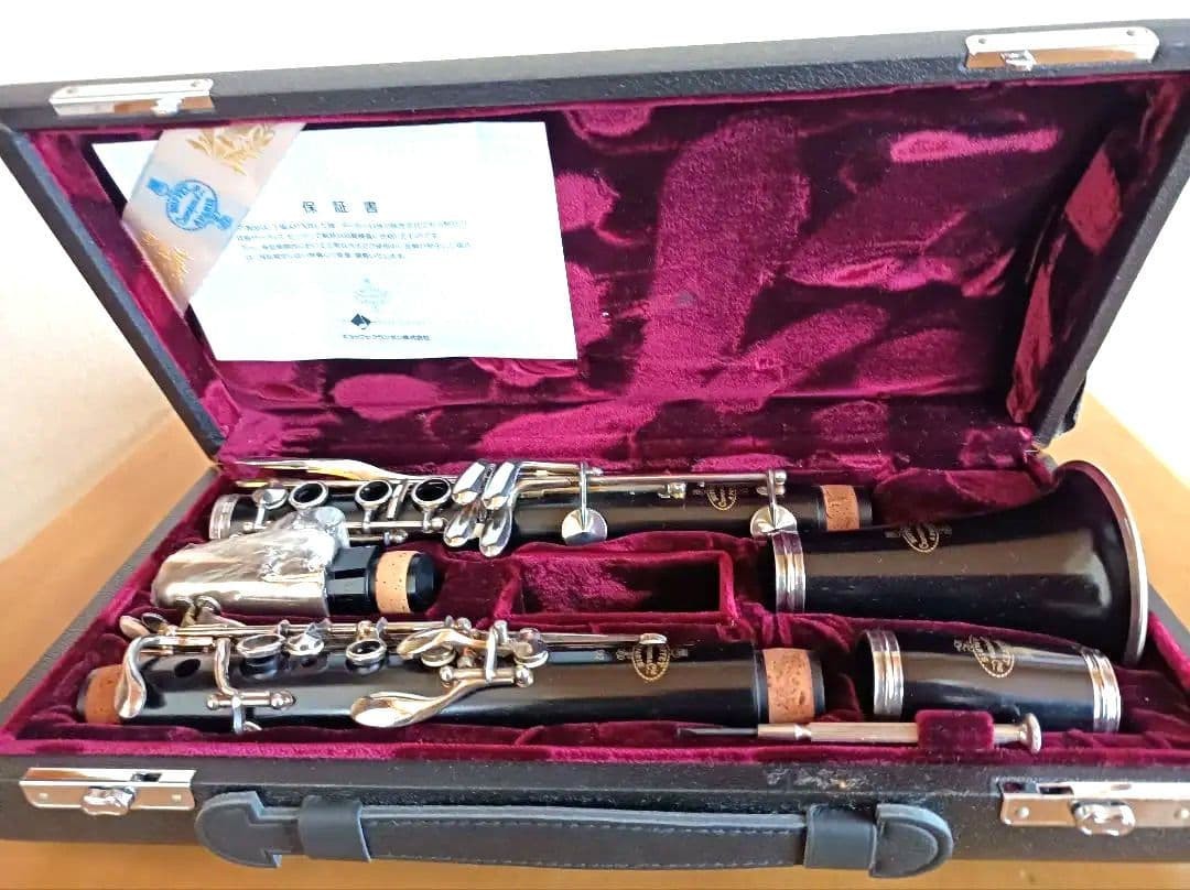 Good conditionBuffet Crampon E12 clarinet