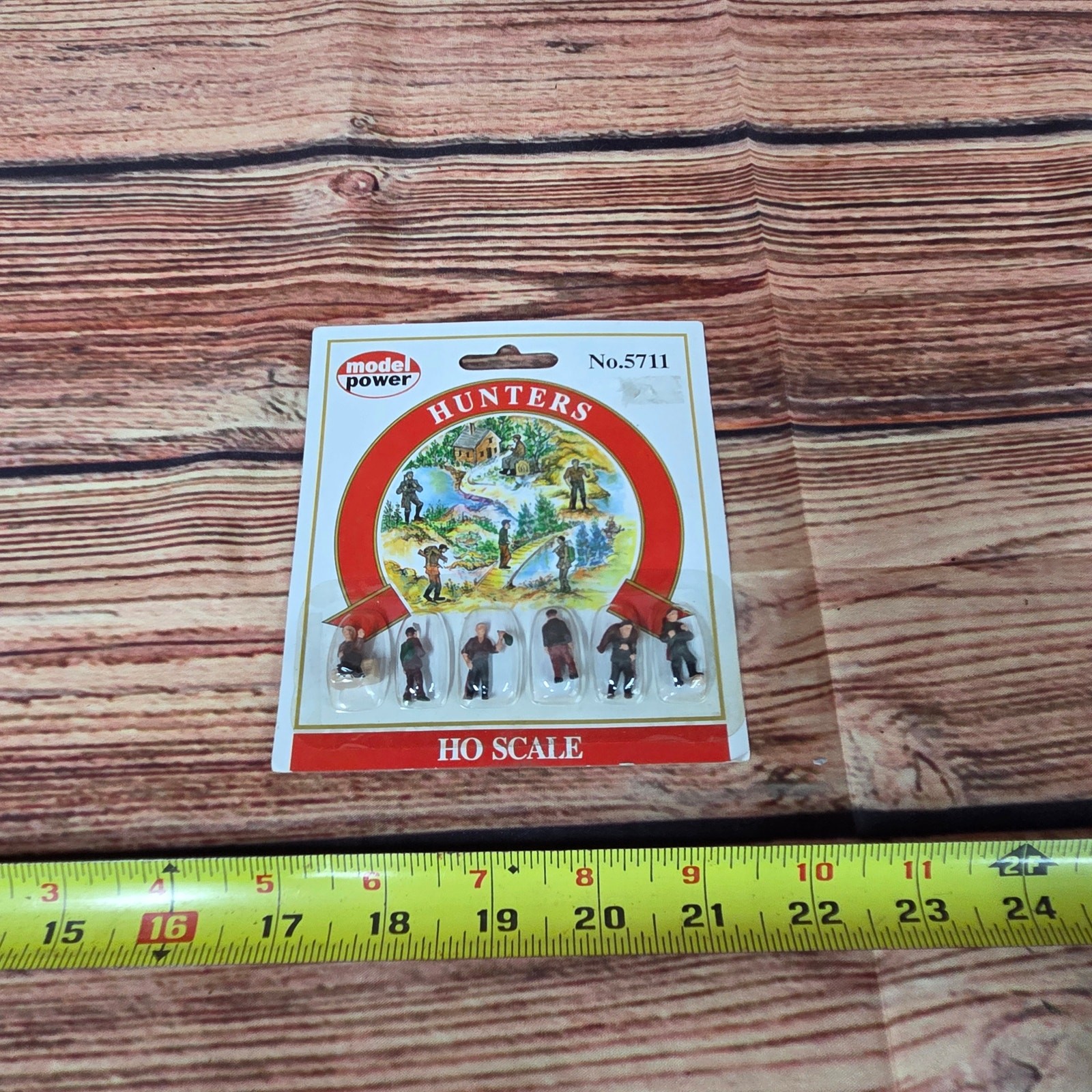 Model Power No. 5711 Hunters – HO Scale Hand Painted Figures (6 Pieces)