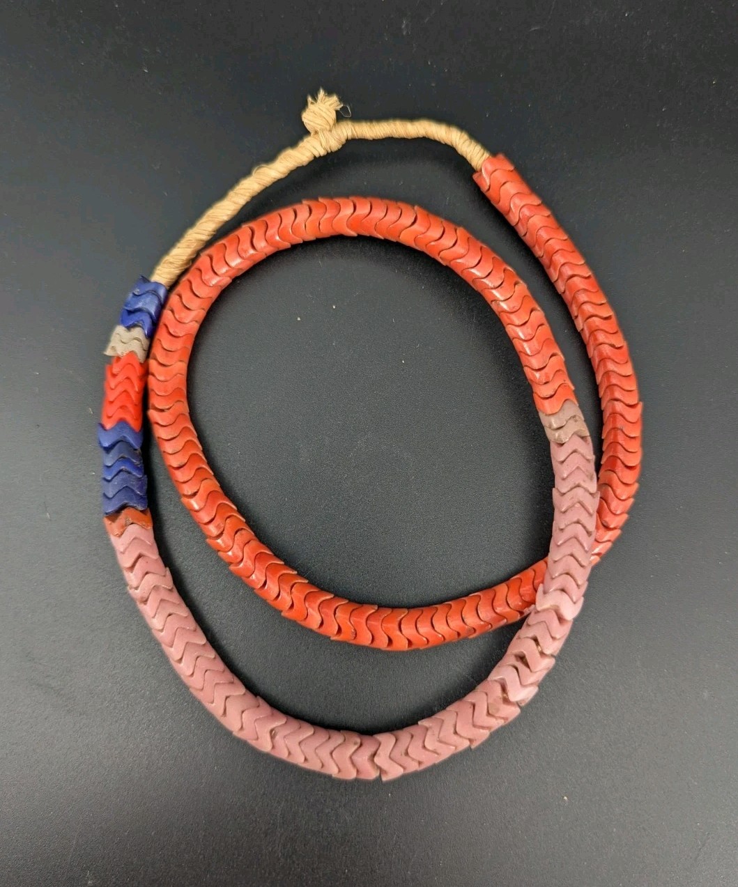  Interlocking Snake Vintage Trade Beads, RED and PINK , 9 mm , 24" Strand 