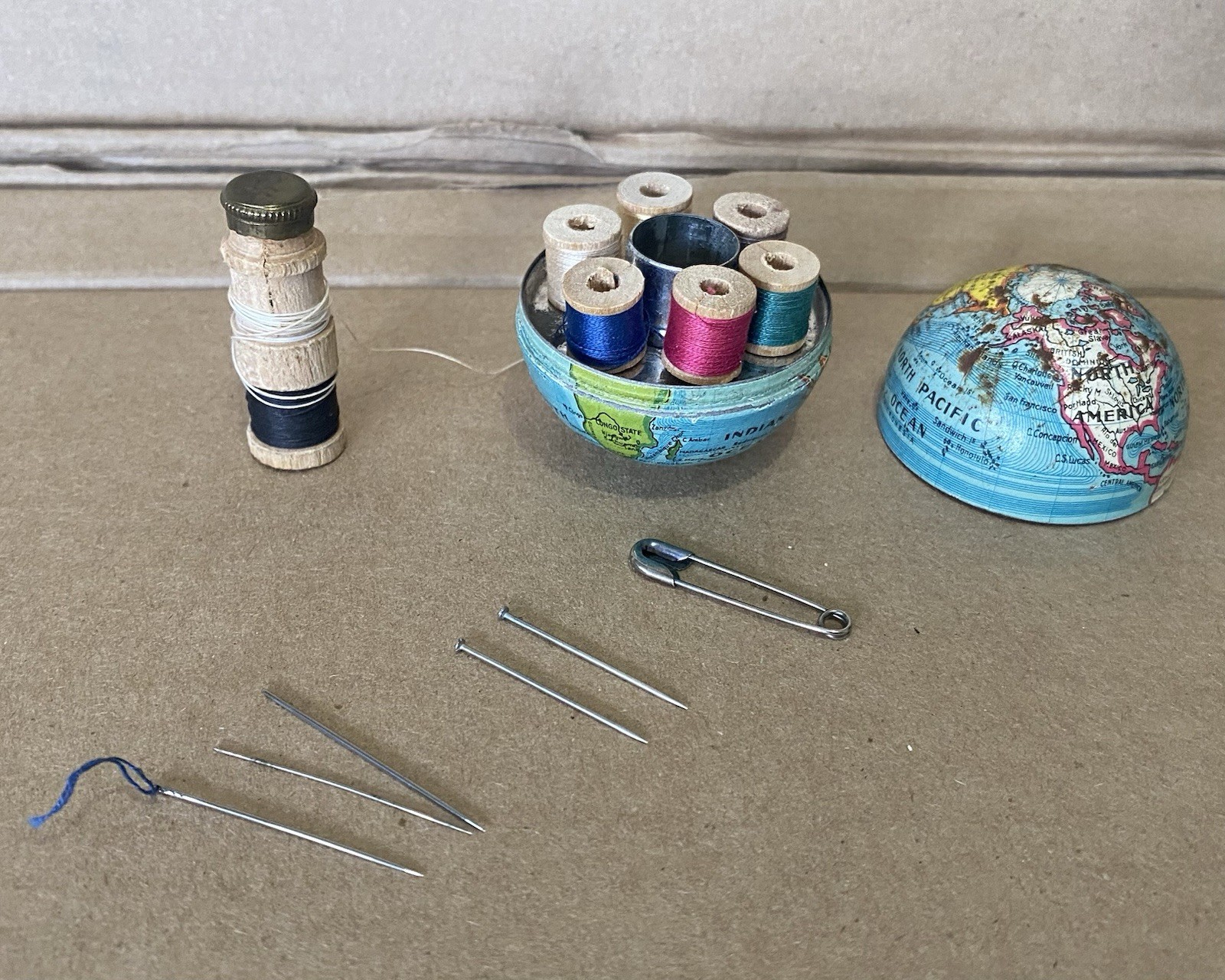 Antique Old Tin Mini Sewing Kit In World Globe Etui Early 1900s? Made Germany