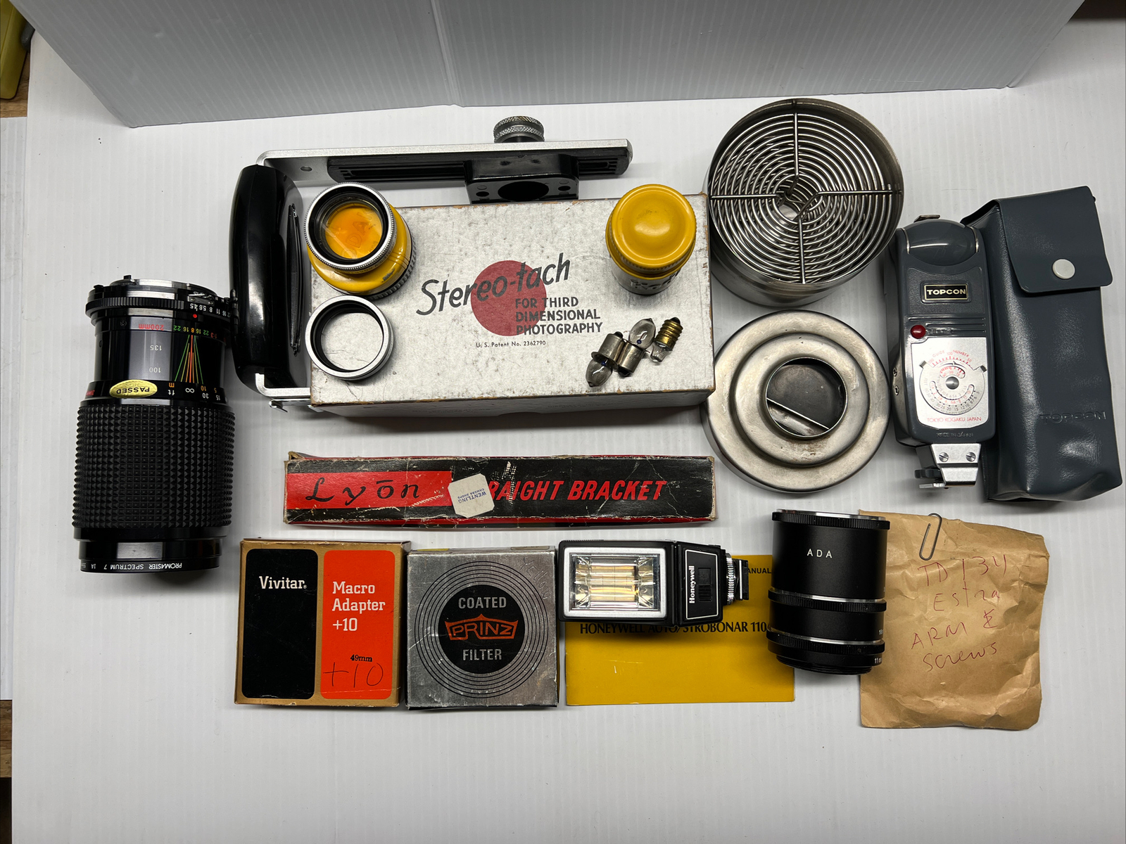 VINTAGE LOT OF MIXED  PHOTO CAMERA ACCESSORIES & ATTACHMENTS . Japan. USA.