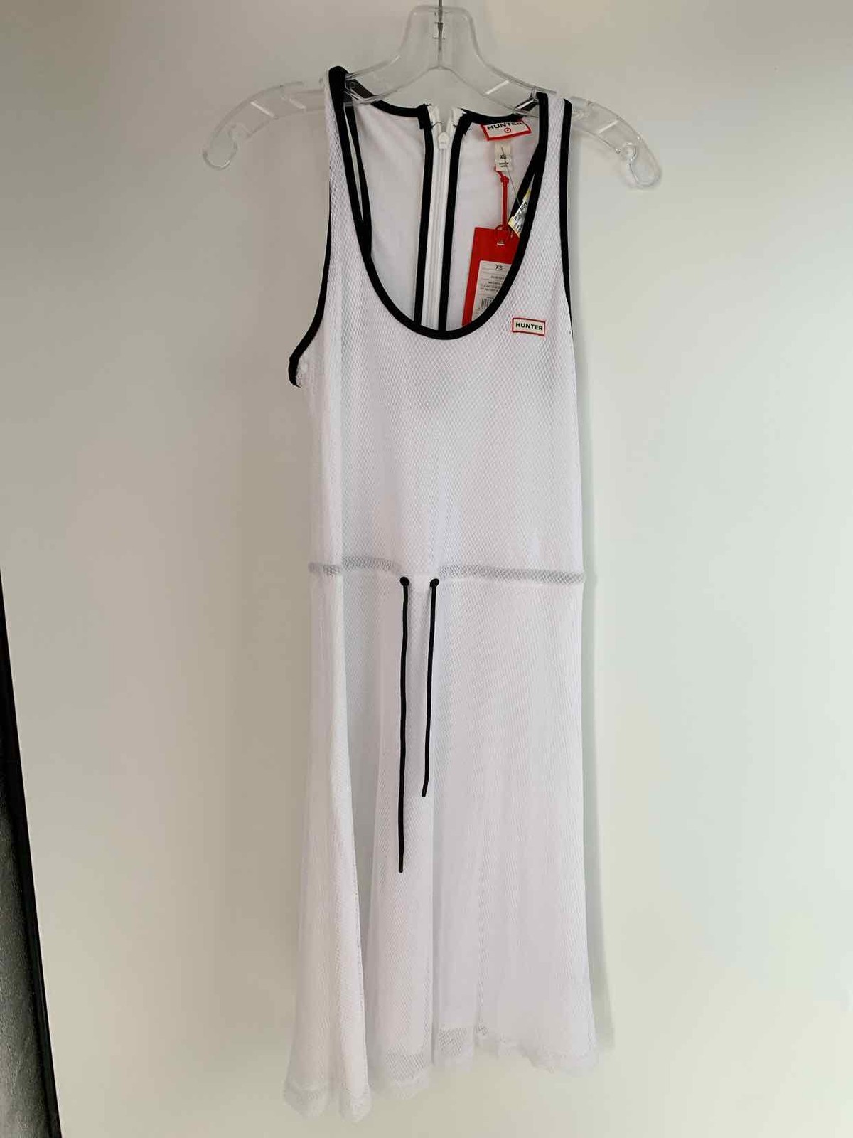 Size X-SMALL HUNTER White Dress