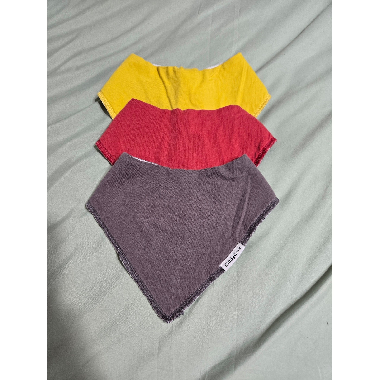 Kiddycare 3 piece set of bibs