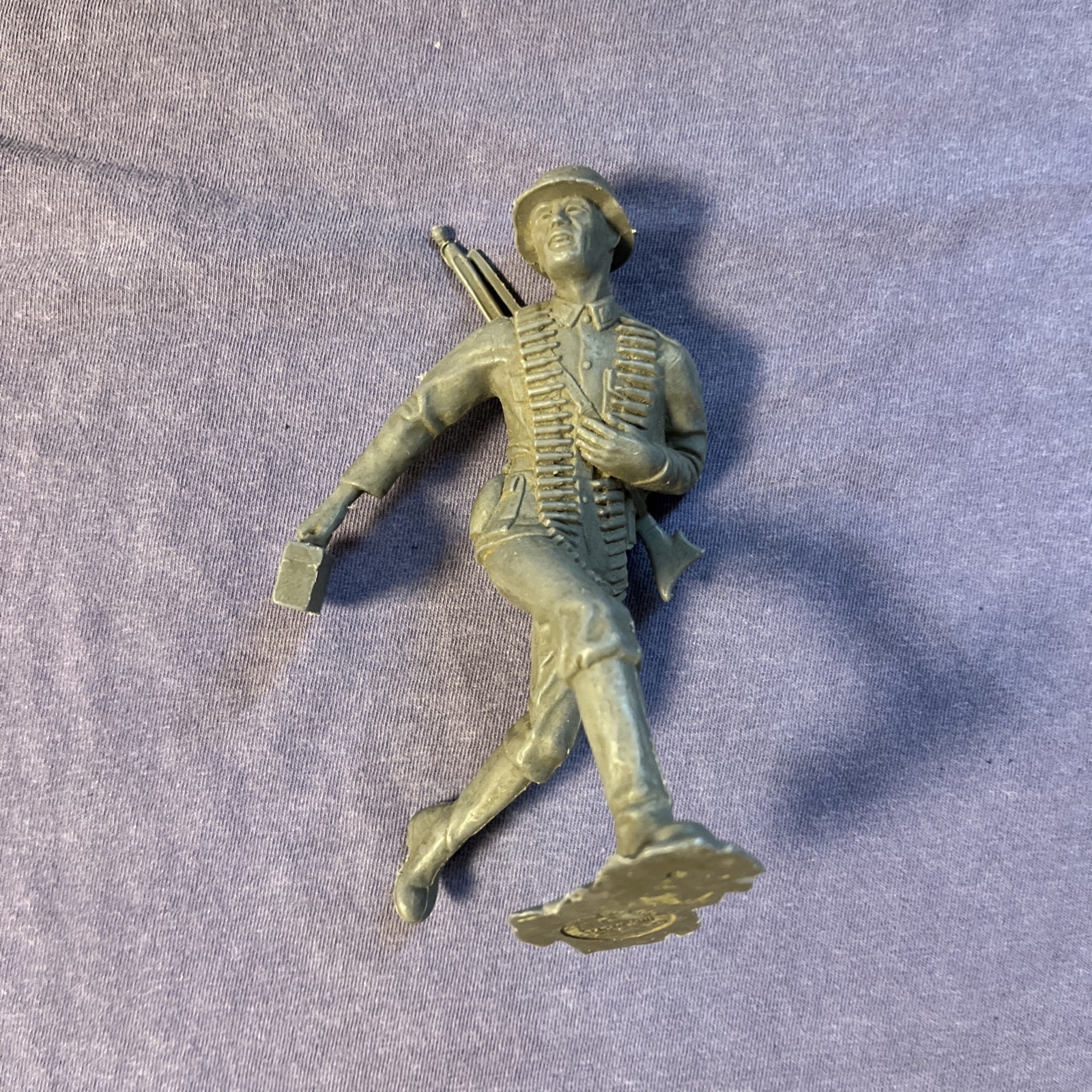 20 Toy Soldiers Box Lot