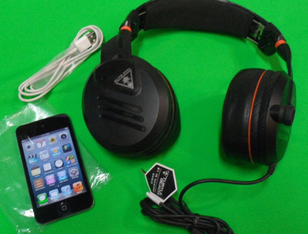 Apple iPod Touch 4th Generation 16GB - Black 1100+ Hip Hop RAP Very Good