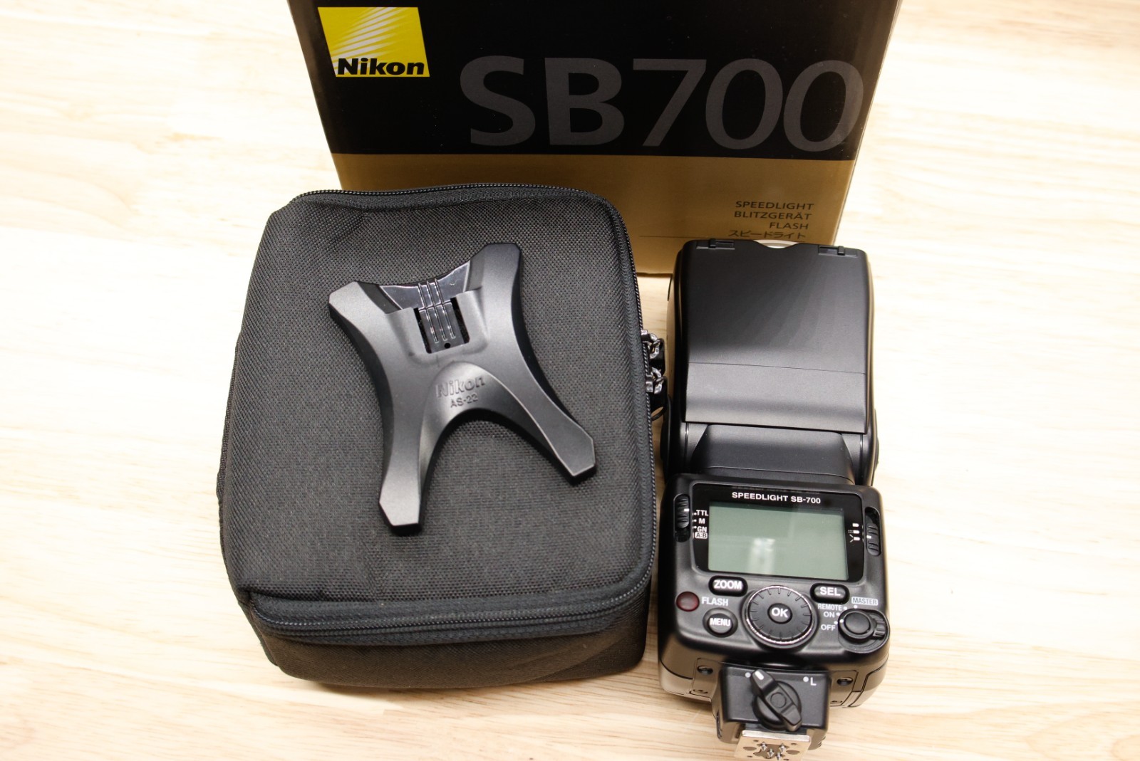 Nikon SB-700 Speedlight Flash – Excellent Condition – Nikon USA Model
