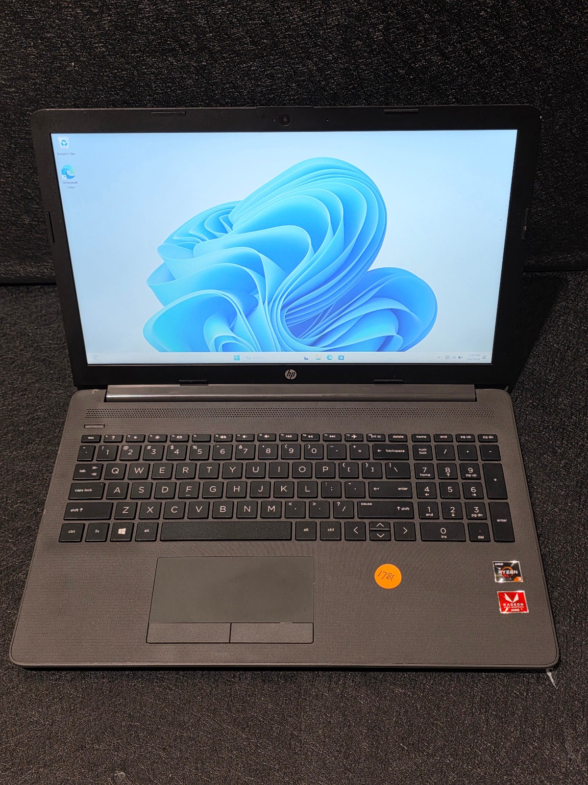 HP Notebook 255 G7 RYZEN 3 2200U 8GB 256GB SSD W11P QTY #1781 /#3670