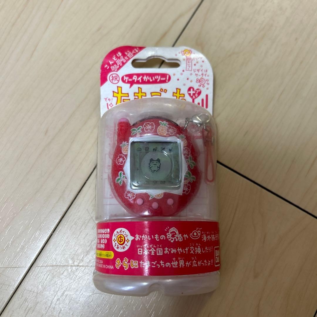 Tamagotchi Unopened Aloha Red
