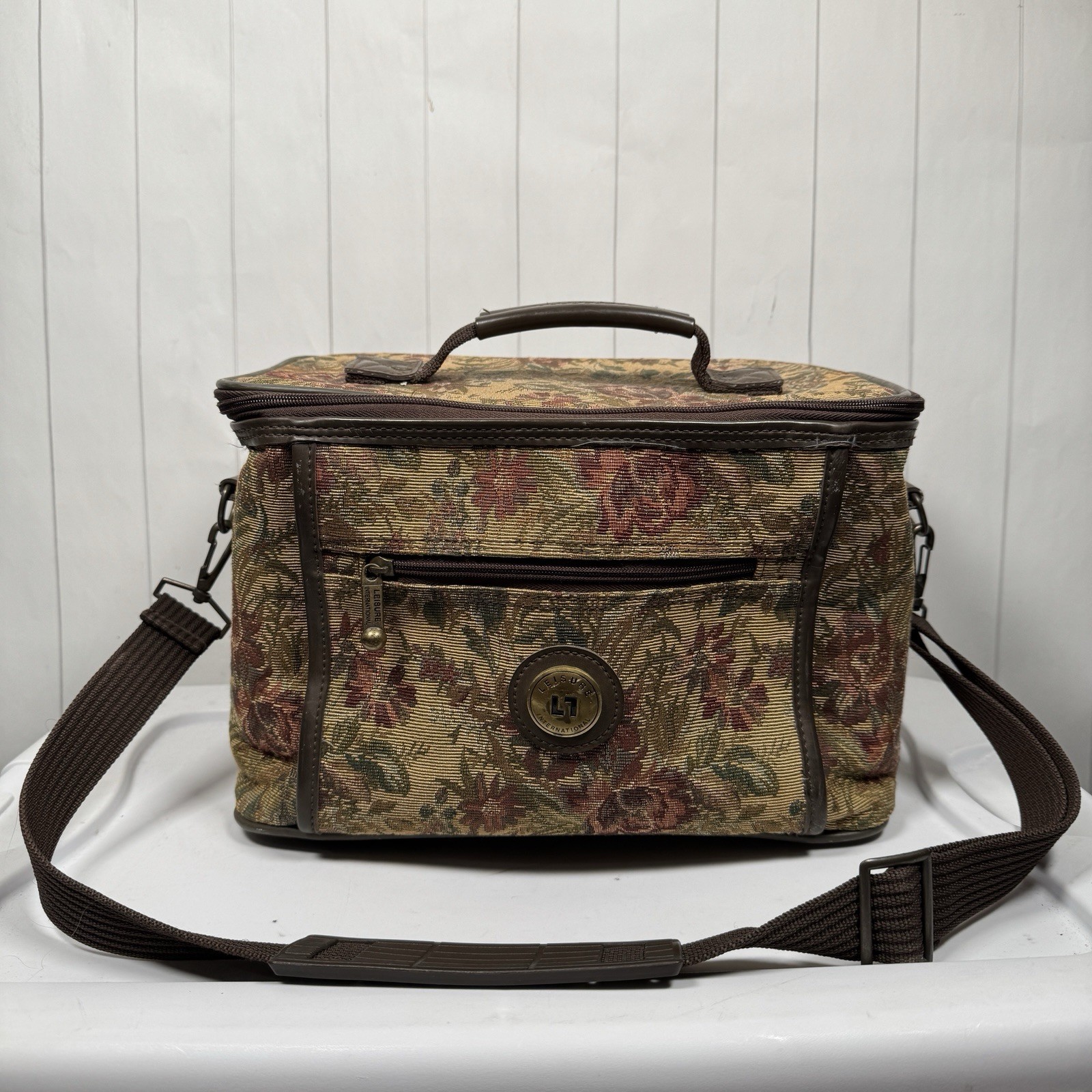 Vintage Leisure International Floral Tapestry Makeup Bag Travel Carry On Luggage