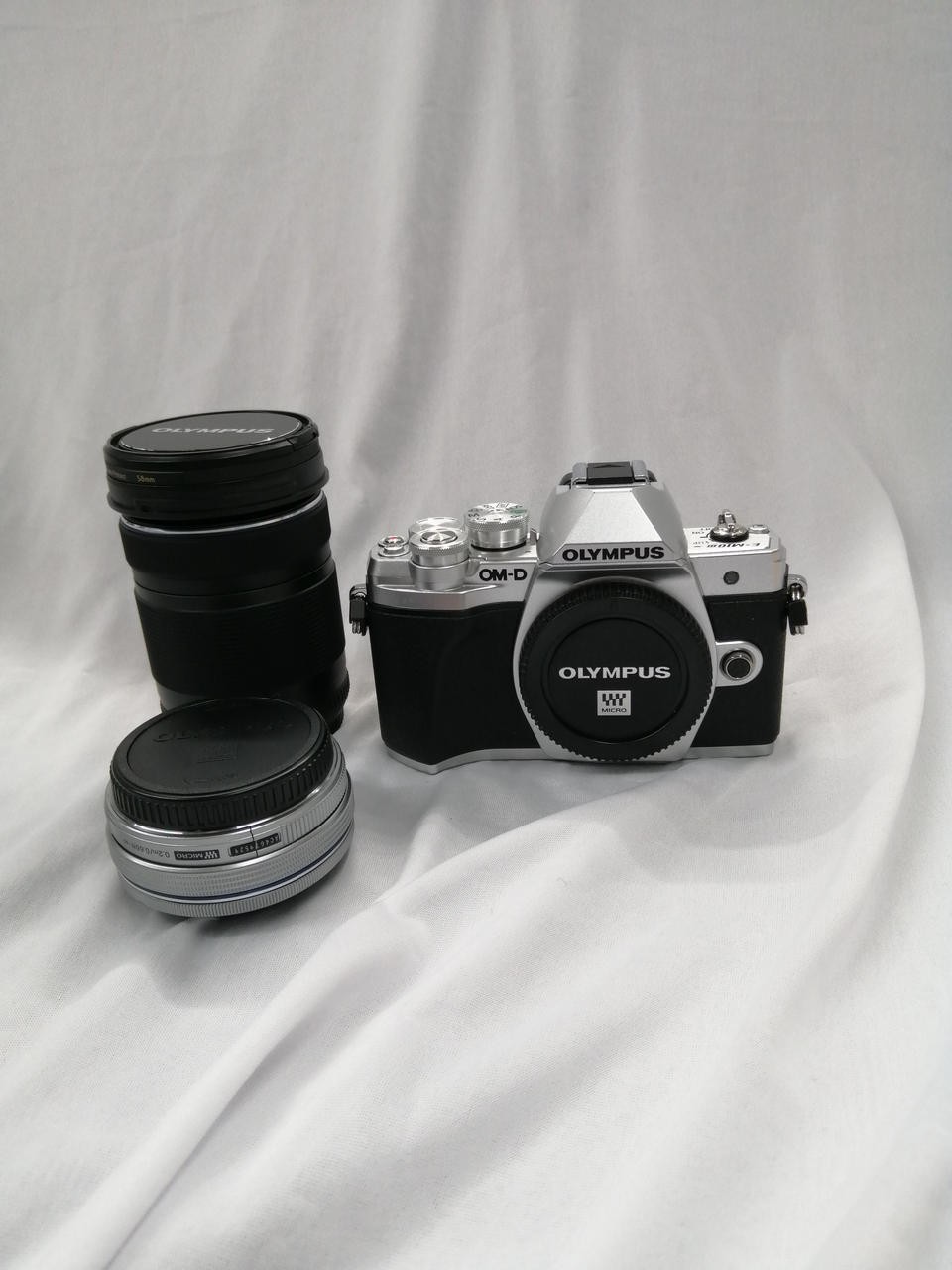 Olympus E-M10 III Mirrorless Camera Kit 14-42mm 40-150mm Zoom Used From Japan