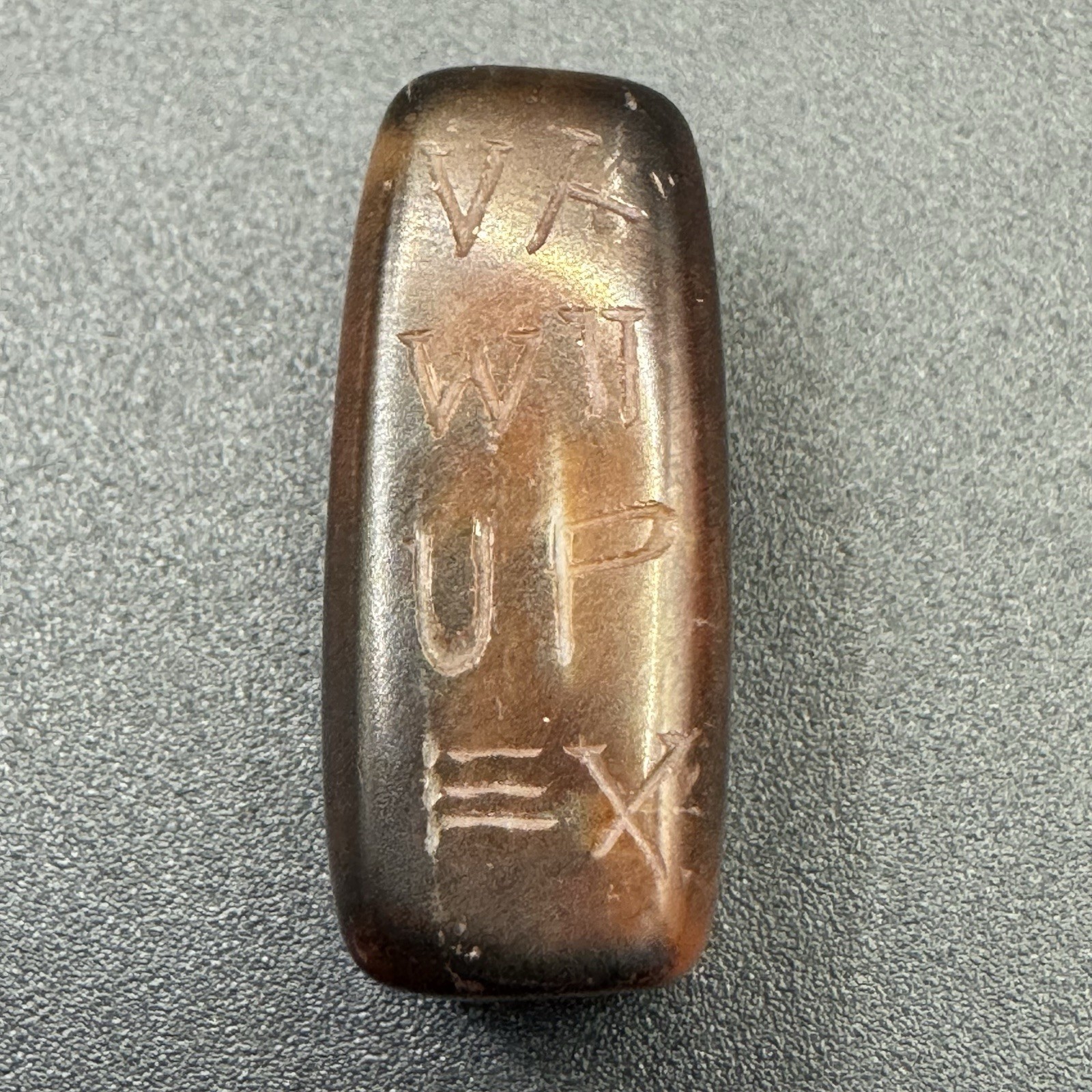 Ancient Near Eastern Roman Stone Seal Bead with Inscription in good Condition