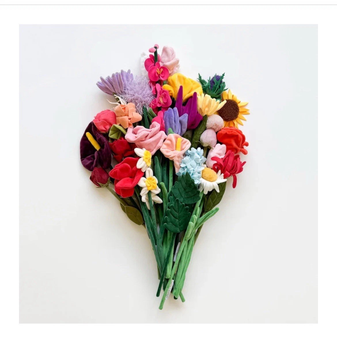 CJ Hendry 2025 Flower Market 27 Stem Bouquet with Dust Bag