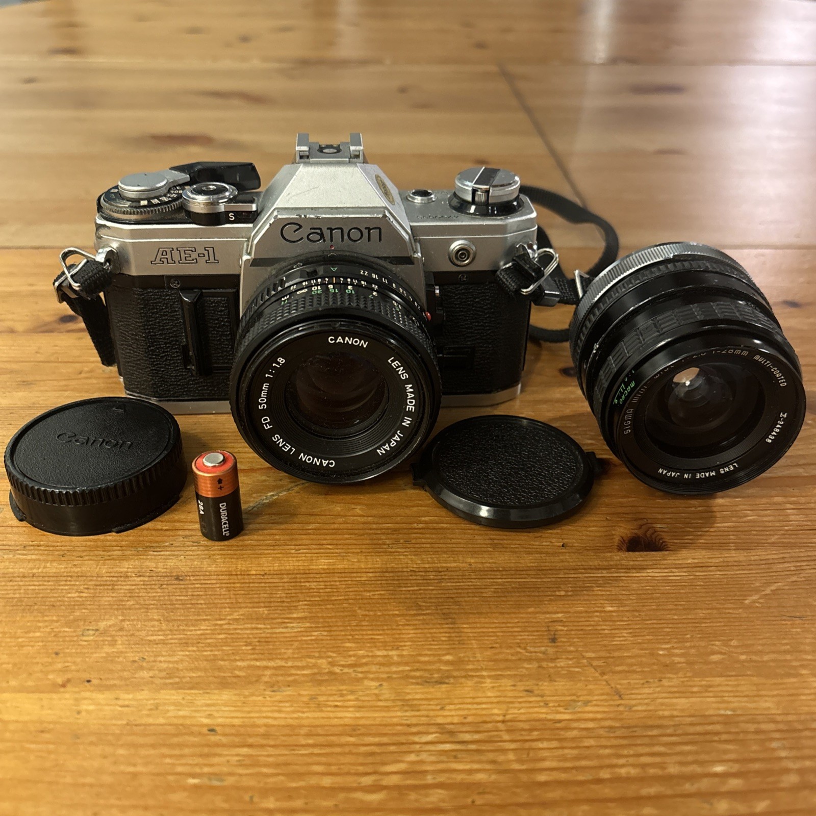 Canon AE-1 35mm SLR Film Camera FD 50mm 1.8 &28mm 2.8 Sigma Lens &Battery-TESTED