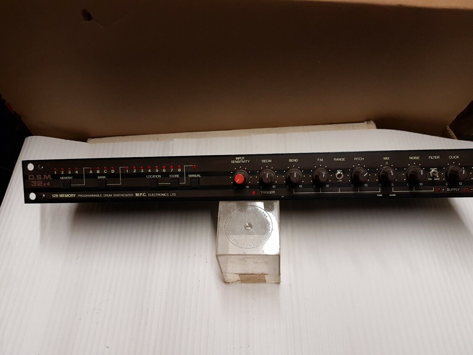 80's MPC ELECTRONICS DSM 32 x 4 PROGRAMMABLE DRUM SYNTHESIZER