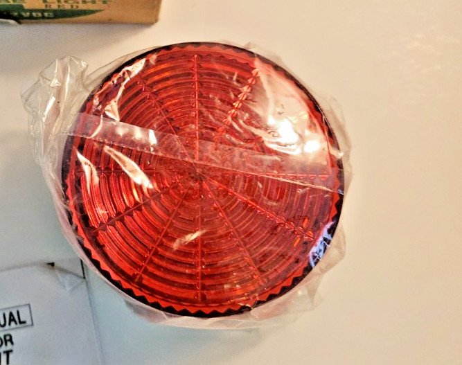 STROBE Warning Light AMESCO SL-401 RED Beacon - 12VDC ~ NEW ~ Free Shipping