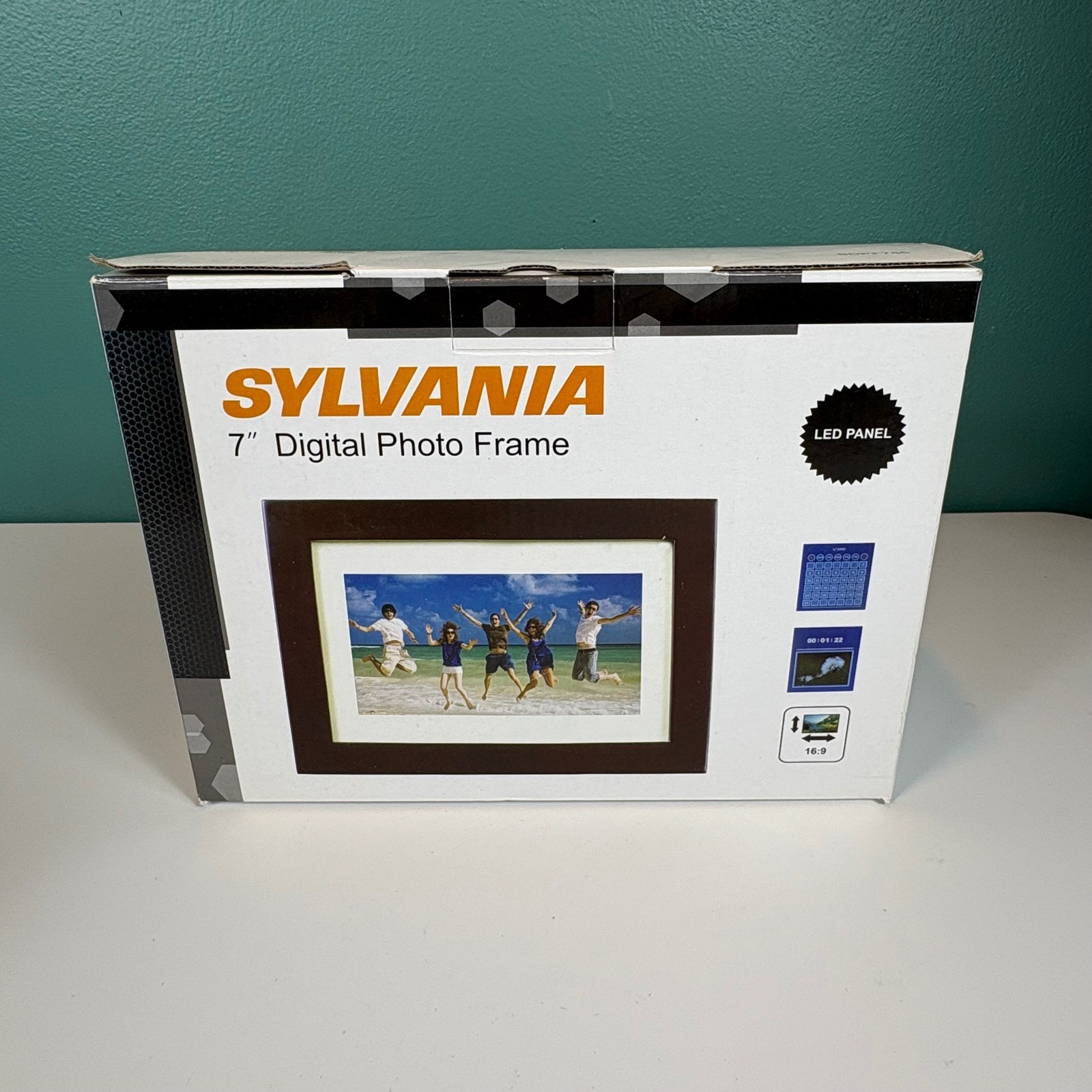 Sylvania SDPF785 7" Digital Photo Frame LED Slideshow Auto Rotate NOB