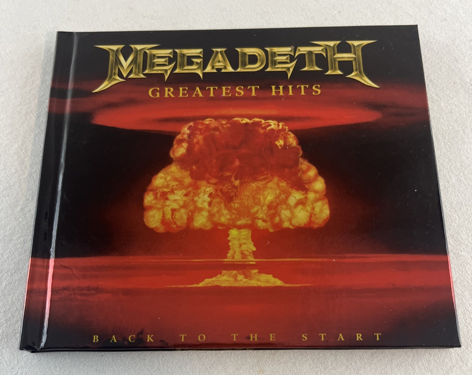 MEGADETH Greatest Hits Back To The Start CD+ DVD - no scratches on discs