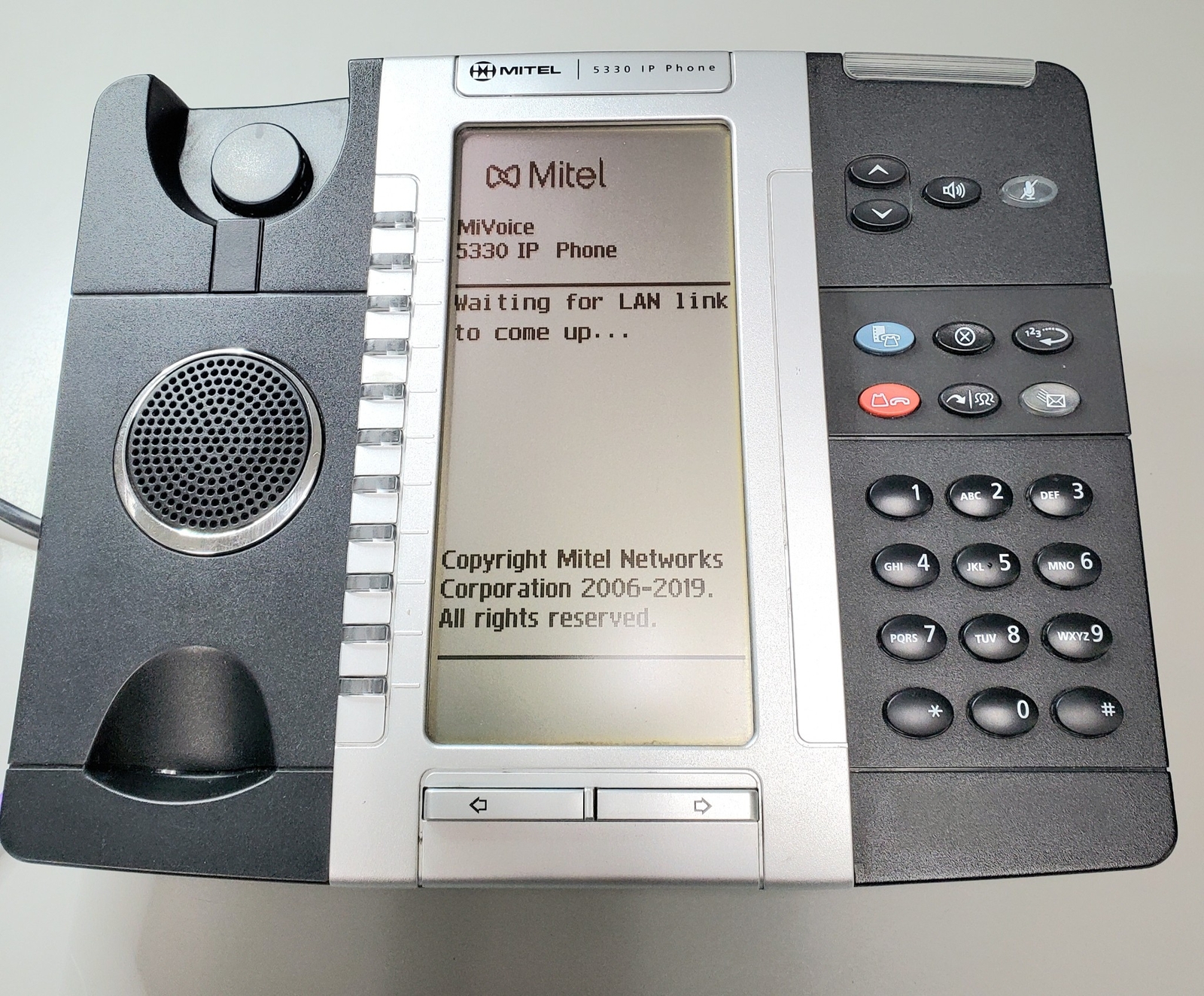 Mitel 5330 IP Dual Mode Display Phone (50005070)