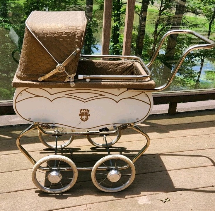 Vintage Coronet Baby Doll Canopy Stroller Carriage Ivory Gold Bronze Trim Crown