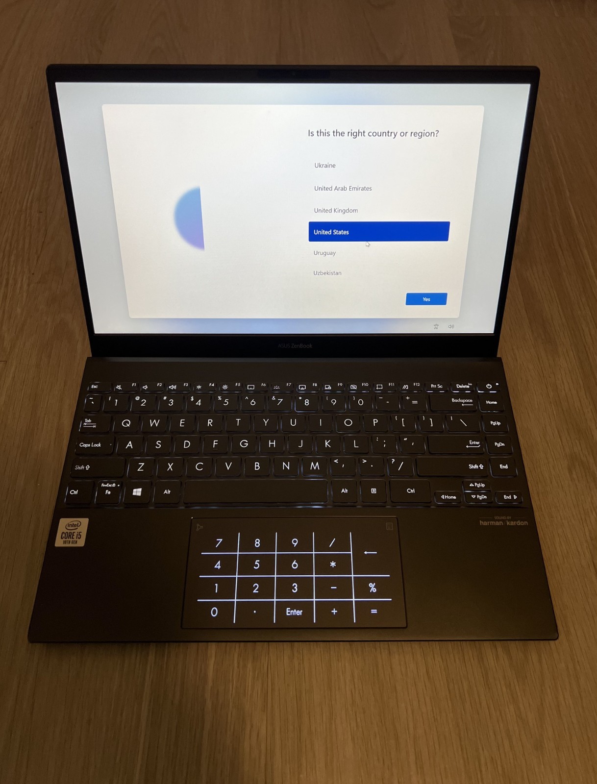 ASUS ZenBook UX325JA-XB51 13.3" (256GB SSD, Intel Core i5 10th Gen., 3.60...