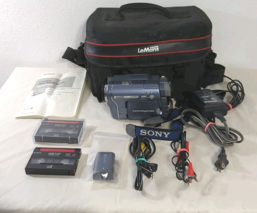Sony Handycam CCD-TRV328 Hi8 Analog Camcorder + Battery Charger ++ (Tested)