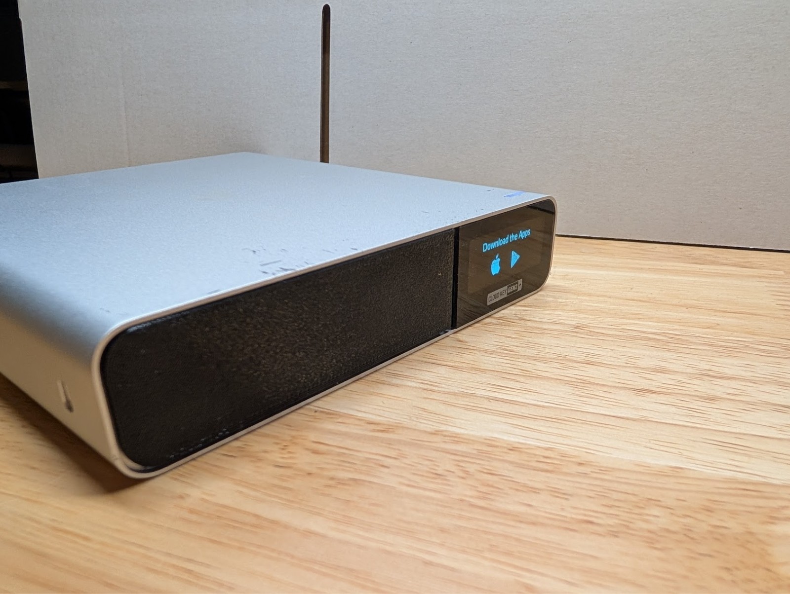 UniFi Cloud Key Gen2 Plus UCK-G2-PLUS, UPGRADED 1tb SSD. Fully tested!