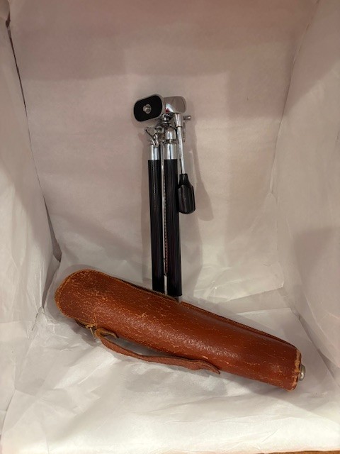 Vintage Chrome & Black Telescoping Camera Tripod with Leather Case,Made in Japan
