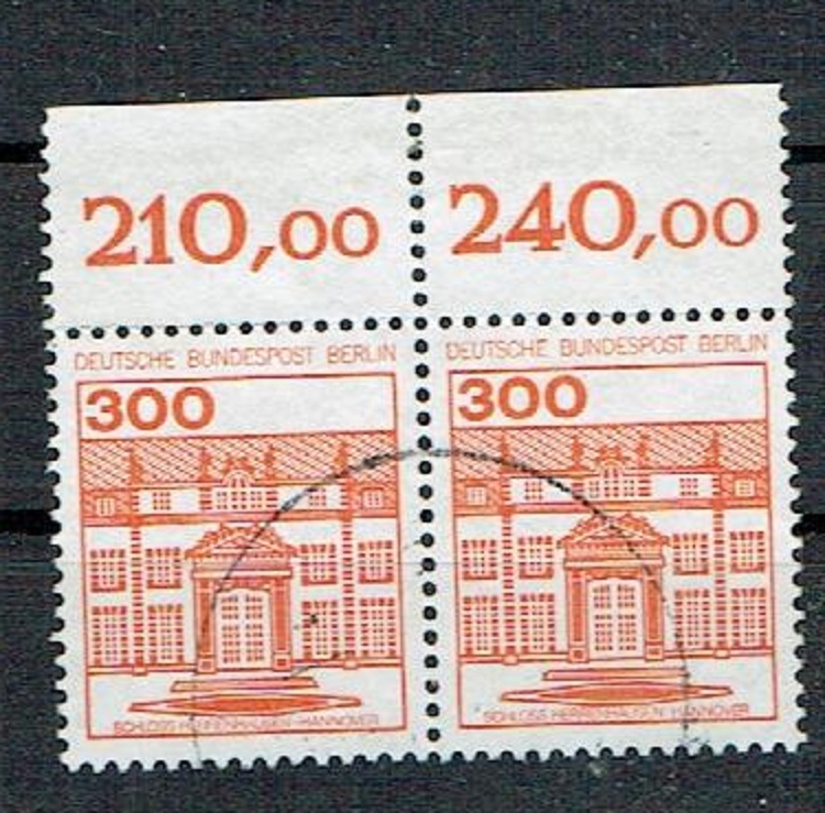Berlin MiNr 677 stamped in pair top margin