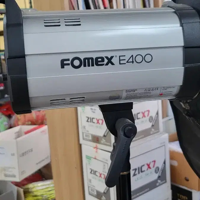 Pomax E400 Studio Lighting Kit - Used