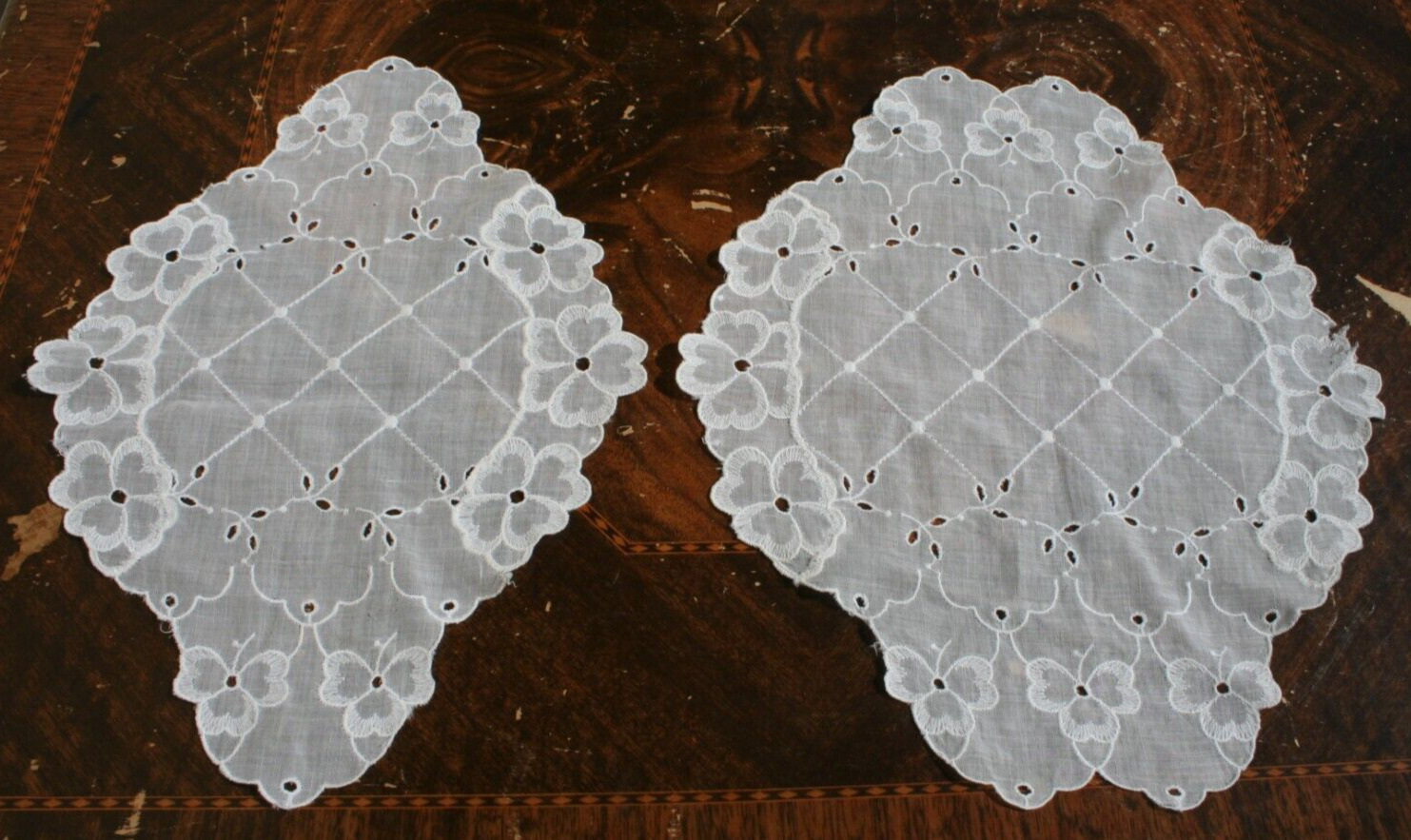 VTG Oval Doilies Cotton Eyelet Embroidered White Floral Scalloped Lot of 2