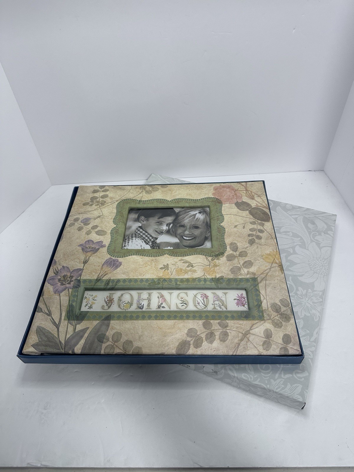 K&Company Scrapbook Album 12x12 Frame-A-Name Antiquity Floral Kit