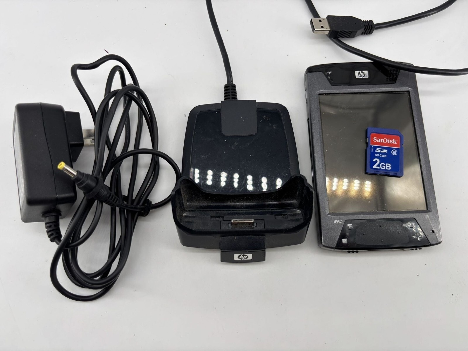 Vintage HP iPAQ x09-50652 HP Pocket PC 2003 & charger & base&stylus