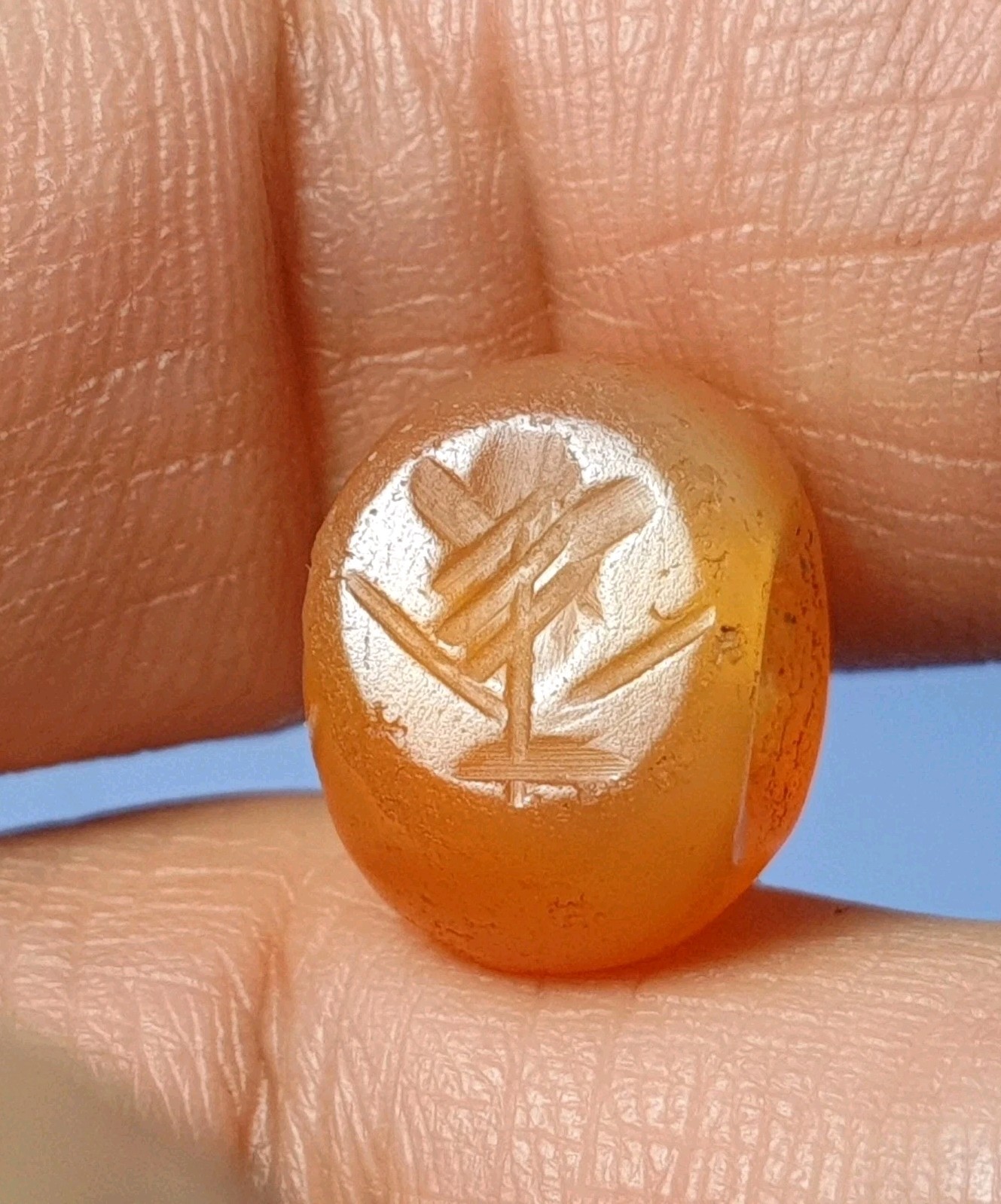 13.4mm ANCIENT RARE WESTERN ASIAN AGATE SEAL BEAD (flower)