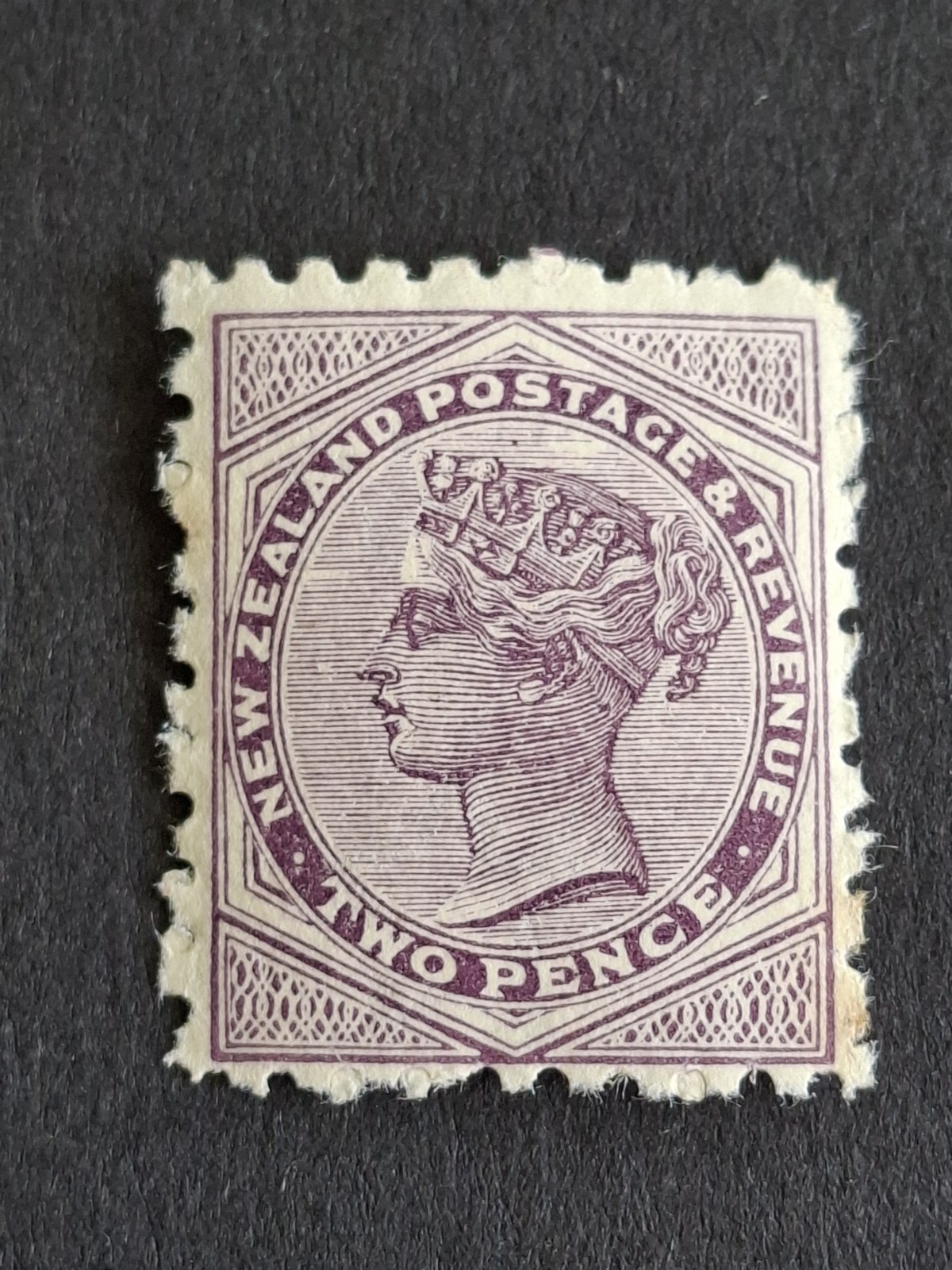 NEW ZEALAND 1882 - MINT "2d PURPLE - SECOND SIDEFACES" MINT REGUMMED