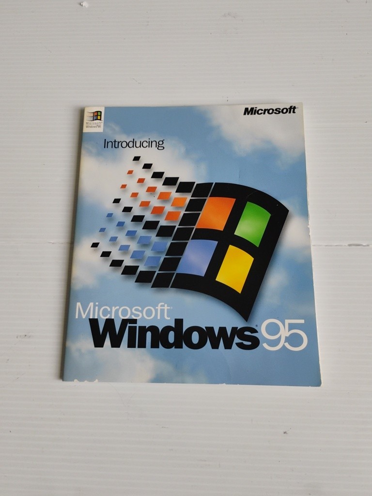 Microsoft Introducing Windows 95 Computer Guide Manual Book - FREE S/H