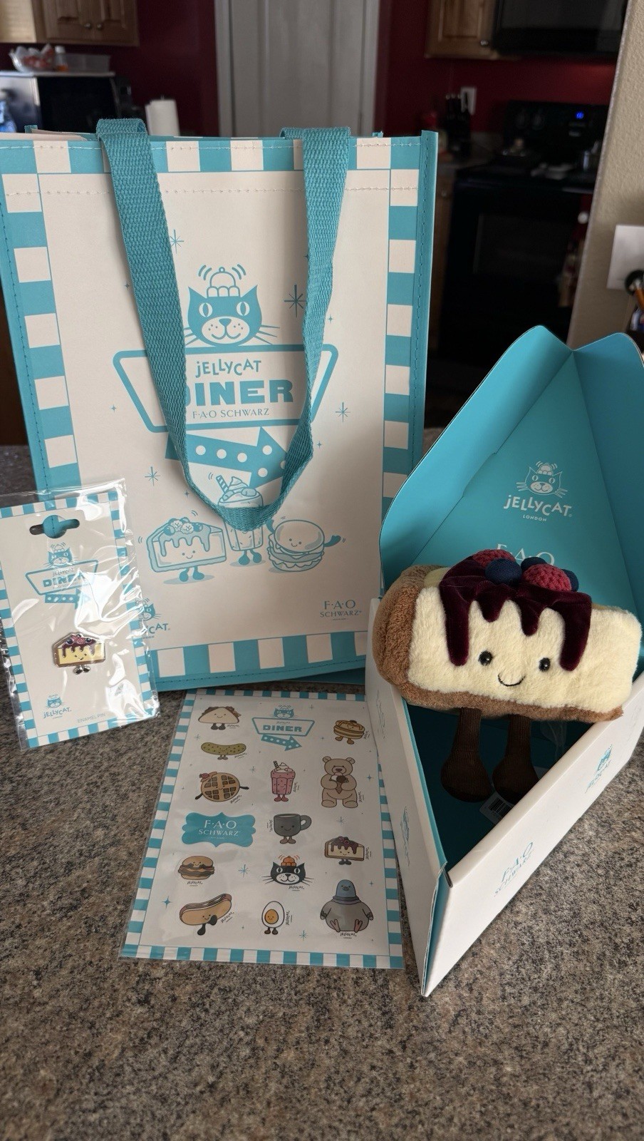 Jellycat Amuseable Crember Cheesecake with Pin NYC FAO Schwarz EXCLUSIVE - NWT