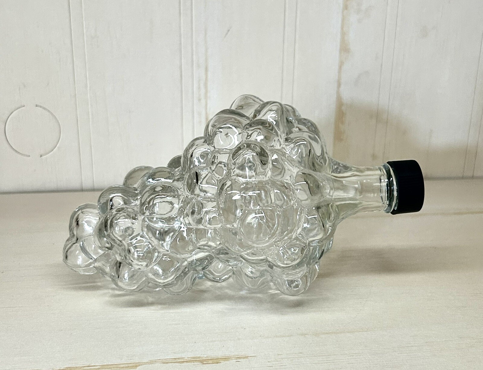Vintage 1960’s Grape Cluster Clear Glass Wine Decanter Flask 6” FRANCE w/Lid
