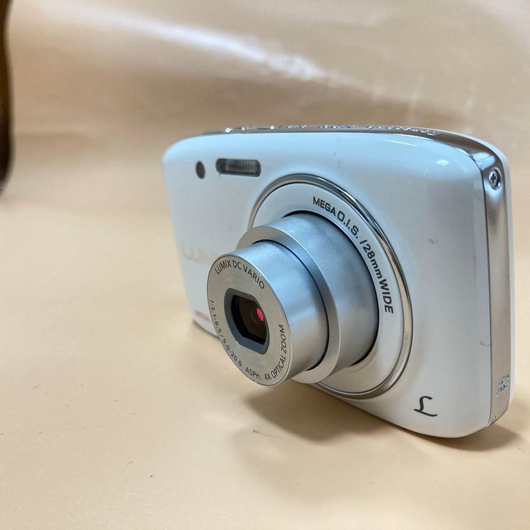 Panasonic DMC S2 White Digital Camera with SD Card Included Ready to Use